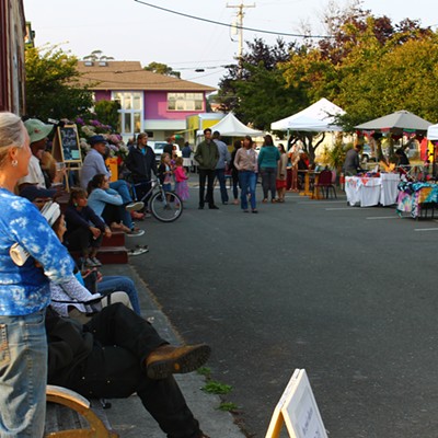 It's the best parts of a Flea Market and an Art Market combined! Come to the FleArt Market!