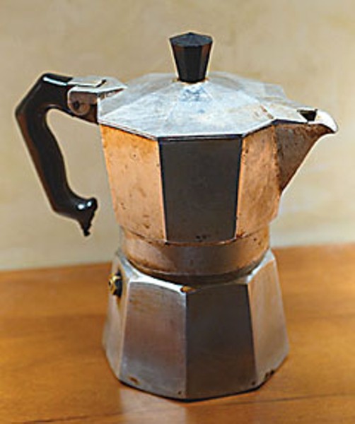 https://media1.northcoastjournal.com/northcoast/imager/meet-my-moka/u/mobilestory/2173540/food-501px-moka2-wikimedia_.jpg