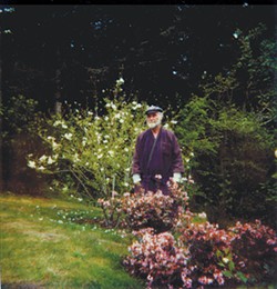 POLAROID PHOTO BY ROBERT YARBER, COPYRIGHT MORRIS GRAVES FOUNDATION. MANY THANKS TO ROBERT YARBER AND HIS WIFE DESIREE FOR SHARING PHOTOS AND MEMORIES. - Morris Graves in his garden, 1982.