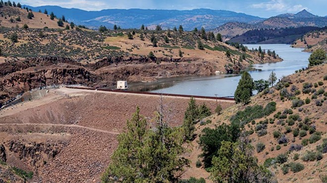 River Undammed: Exploring Biological Responses to Klamath Dam Removal.