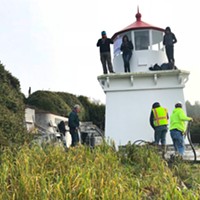 Protesters Try to Block Lighthouse Move