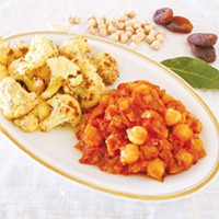 A recipe from another hemisphere: Chickpeas with tomatoes and dried apricots, with a side of cauliflower.