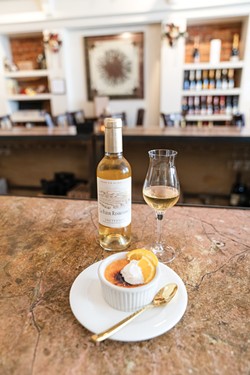 PHOTO BY HOLLY HARVEY - Orange cr&egrave;me br&ucirc;l&eacute;e paired with a Sauterne.